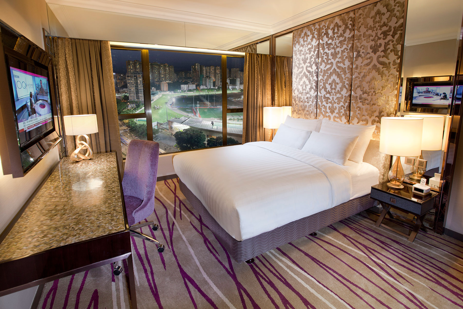 Newly Refurbished Grand Deluxe Room At Cosmopolitan Hotel