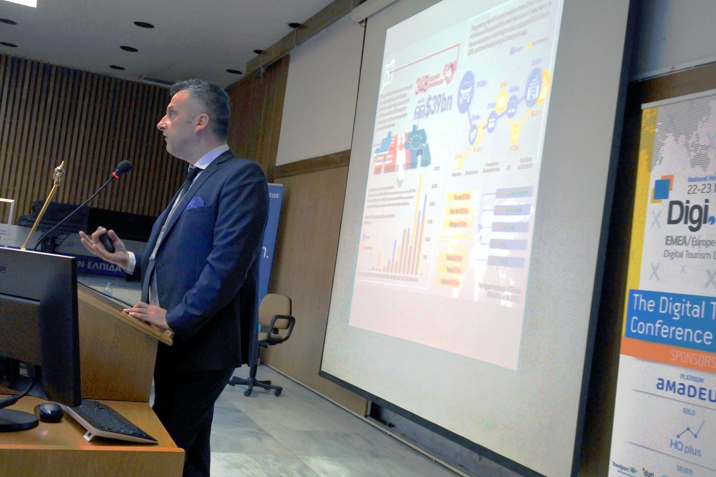 Plateno Europe's Director of E-Commerce & Distribution, Tomasz Janczak with a detailed presentation on the outbound Chinese traveler — Photo by Hospitality Net