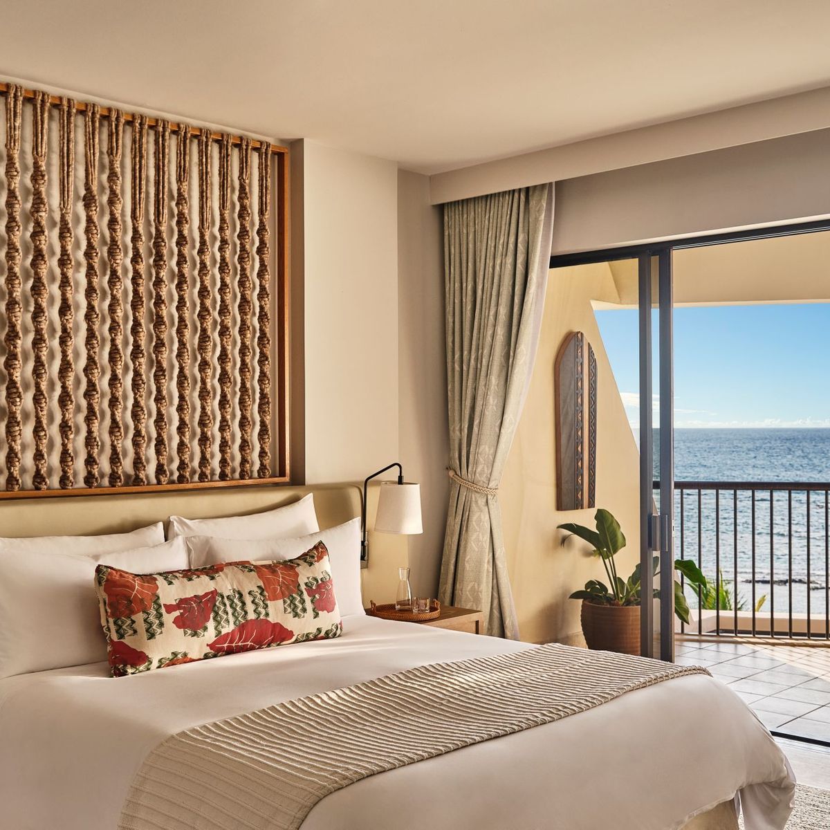 Mauna Lani, Auberge Collection Debuts Newly Renovated Oceanfront