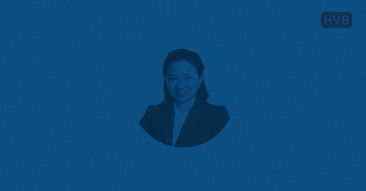 The Future of Hotels: Social Vibes Supported by Robots and Technologies