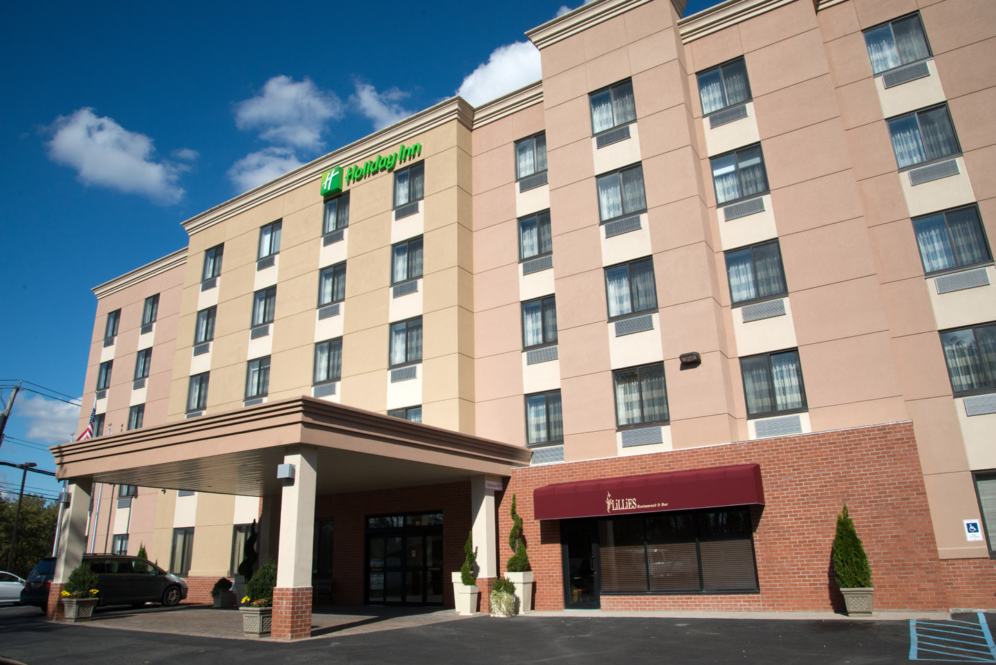 M&R Hotel Management Opens 103Room Holiday Inn Staten Island