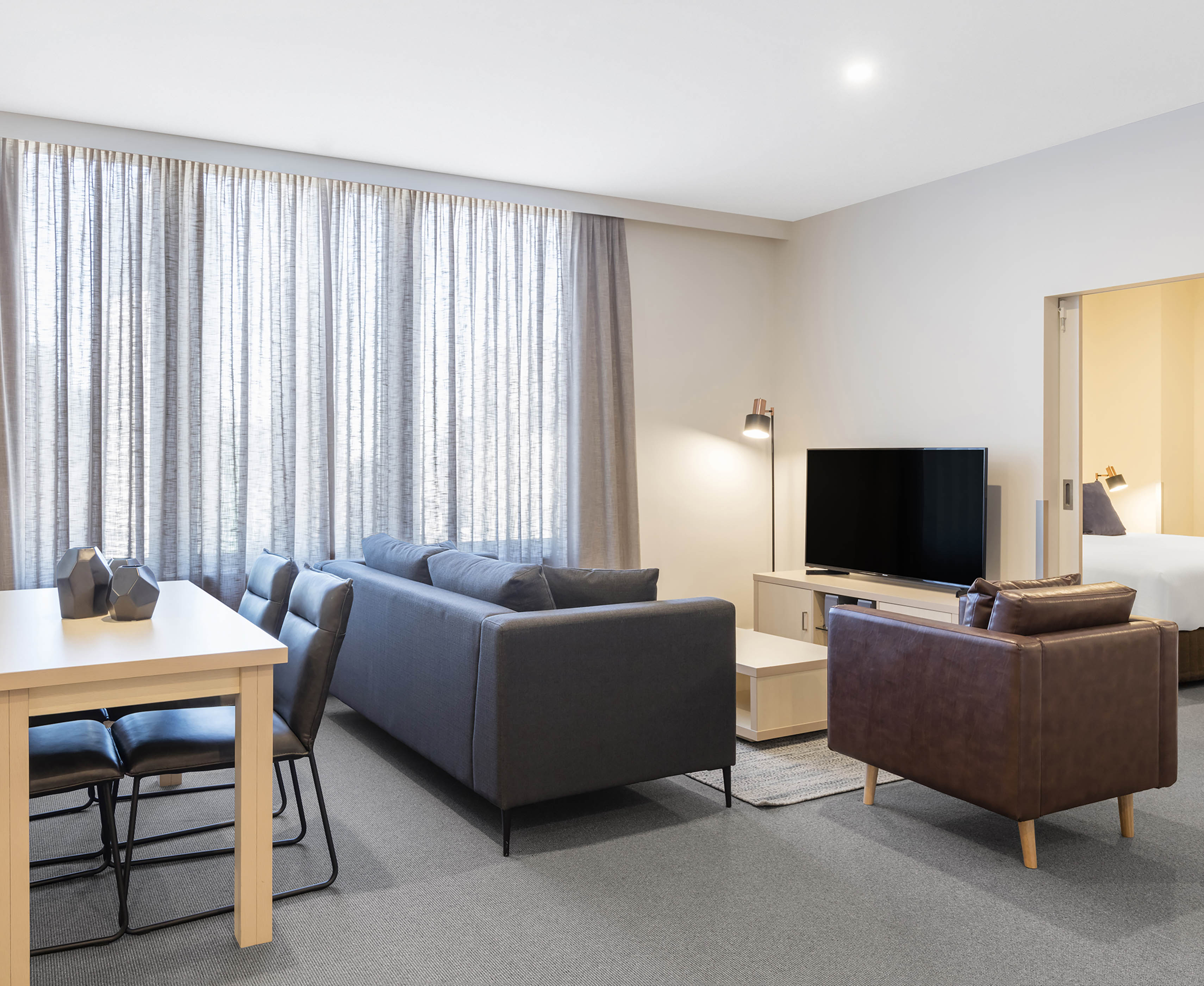 The Oaks on Market hotel in melbourne unveils fresh new look