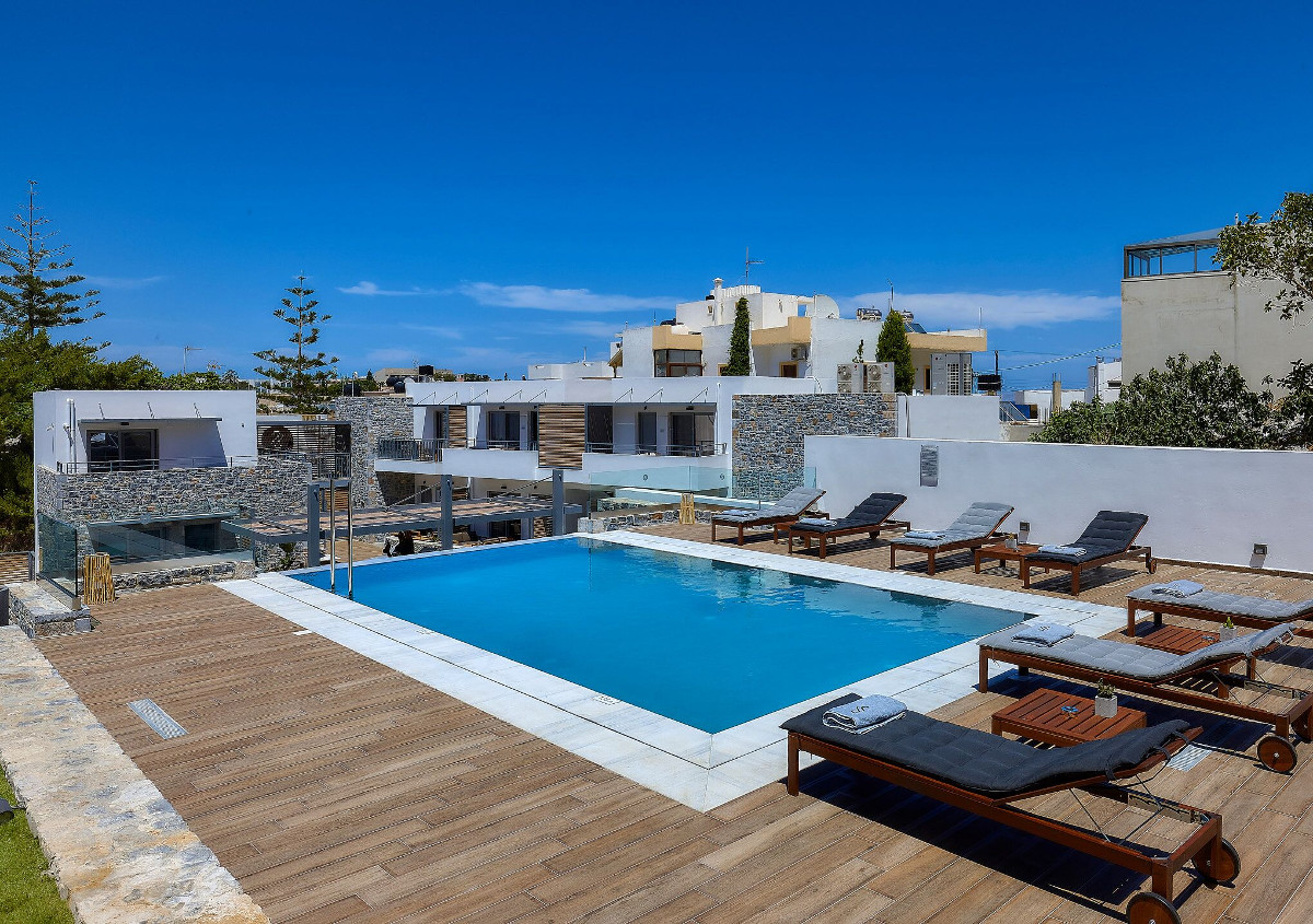 SeaScape Luxury Residences in Agia Pelagia— Photo by Pamil Visions PR