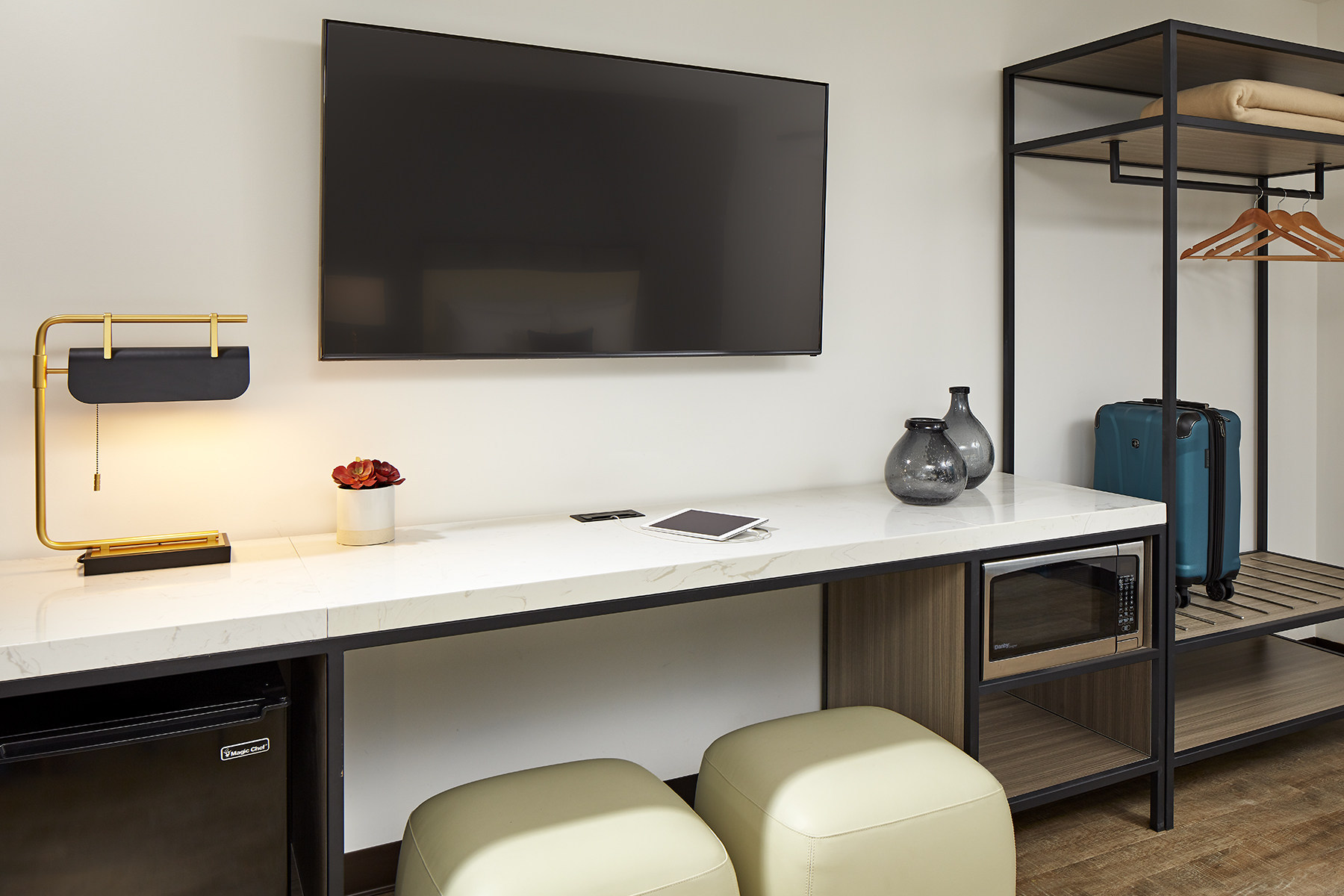 ÎÏοÏÎλεÏμα εικÏÎ½Î±Ï Î³Î¹Î± The Shoal at La Jolla Beach to celebrate its grand opening on December 21st