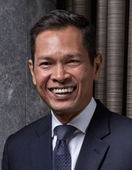 darren ware singapore manager general carlton hotel heading previously capacity same