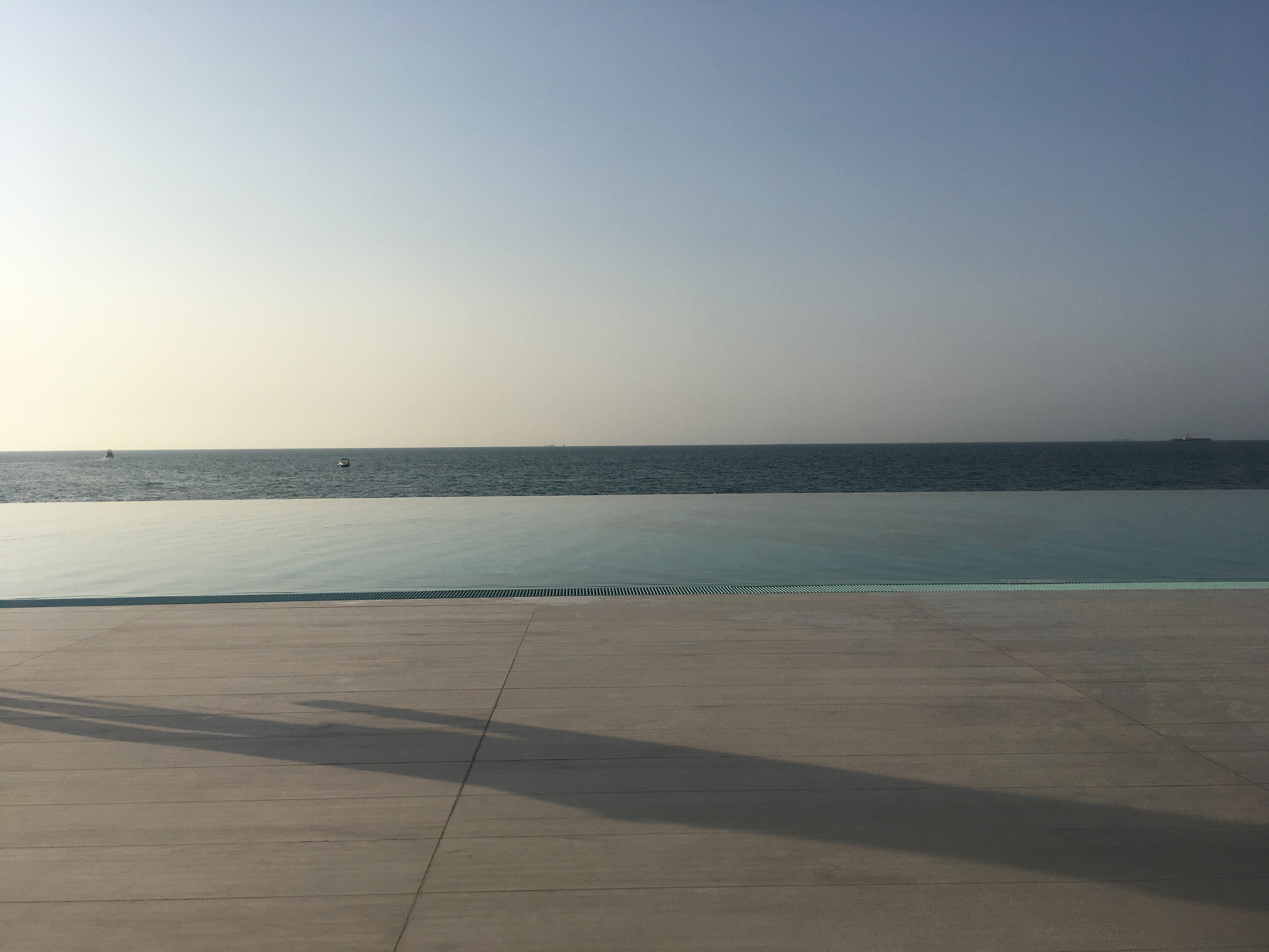 Infinity pool and the ocean beyond, Burj Al Arab, Dubai — Photo by copyright Suzanne Godfrey