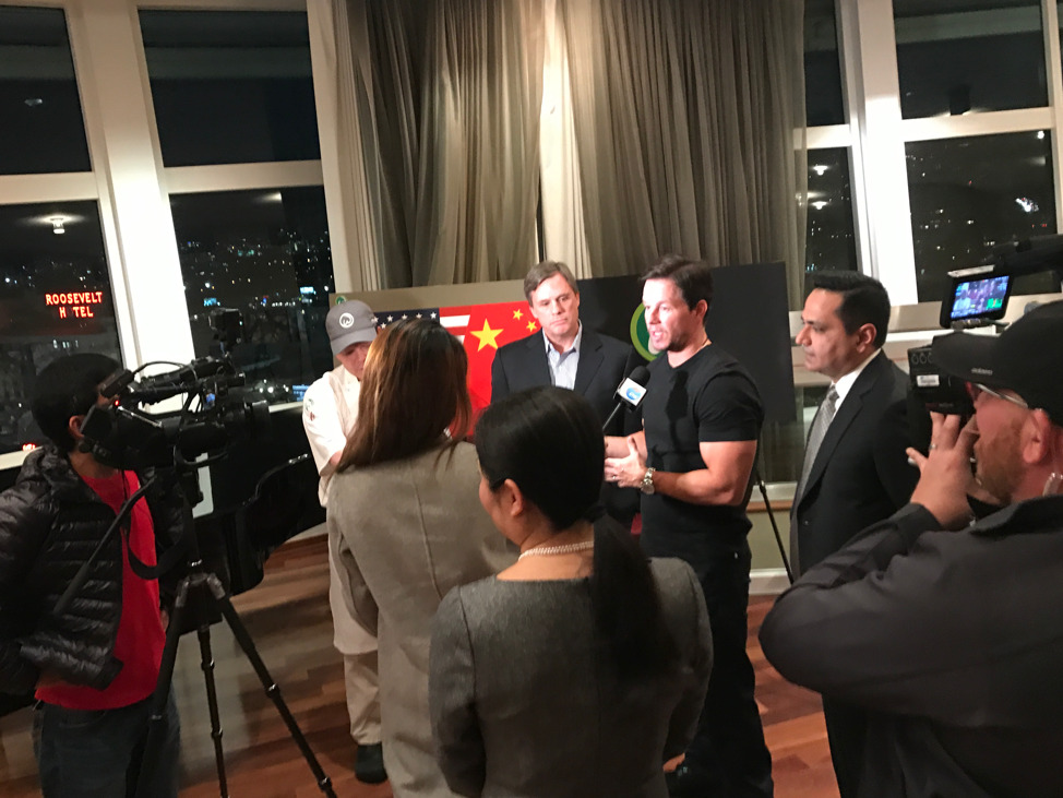 Media event with Mark Wahlberg to celebrate launch of Wahlburgers Asia-Pacific JV with Cachet Hotels & Resorts – January 2017 — Photo by Mogul Hospitality Corp