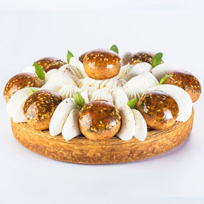 Saint-honoré tomate, basilic et fromage frais - les pâtisseries cuisinées— Source: EHL