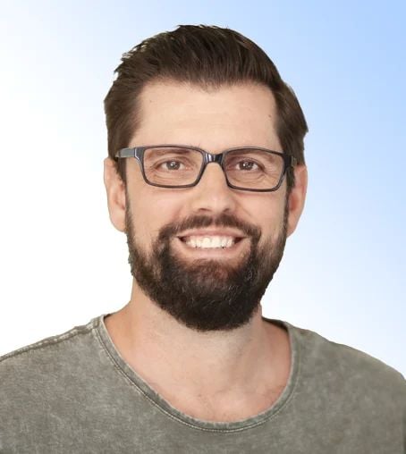 Should hoteliers become AI experts?