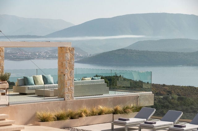 The Greek Villas is Acquired by Home Rentals Leader Le Collectionist