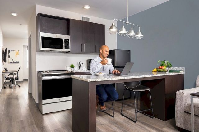 Redefining the Business Travel Experience: the stayAPT Suites Style