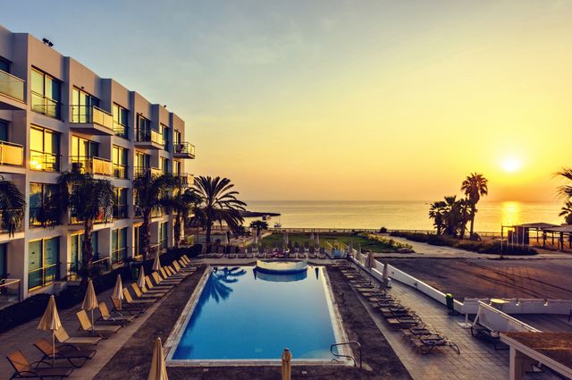 AI, Chatbots & Smart Checkouts: What Today’s Luxury Travelers Really Want