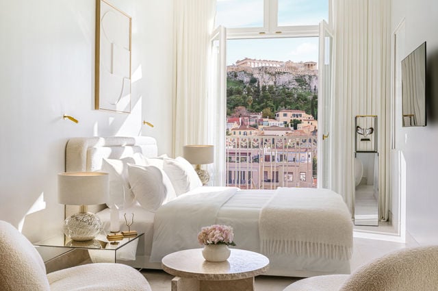 The Dolli at Acropolis Is Awarded Two Michelin Keys