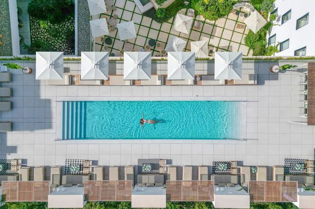 Smarter Reviews, Happier Guests: Unlocking the Power of AI