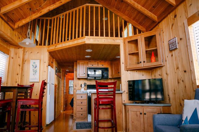 Highway West Vacations Expands Portfolio with the Acquisition of Three New Properties