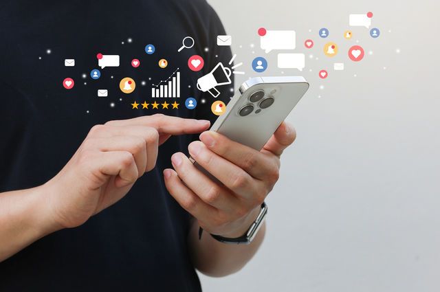 10 Questions Hoteliers Are Asking About Social Media (And Answers!)