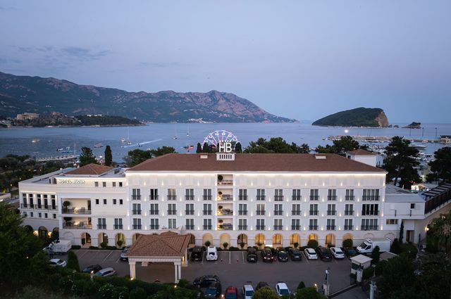 IHG Hotels & Resorts Expands to Montenegro’s Adriatic Coast with Crowne Plaza Budva Signing