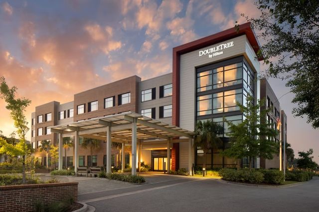 Raines Expands Hilton Portfolio With DoubleTree by Hilton Charleston Riverview Opening