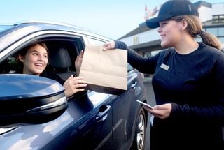 What do consumers value most in restaurant curbside pickup?