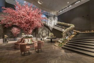 Luxury hospitality: towards a narrative with meaning and purpose