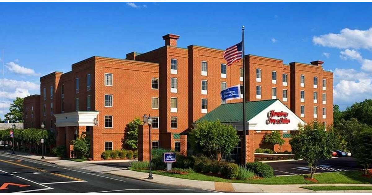 Noble Acquires the Hampton Inn & Suites Charlottesville | At The University