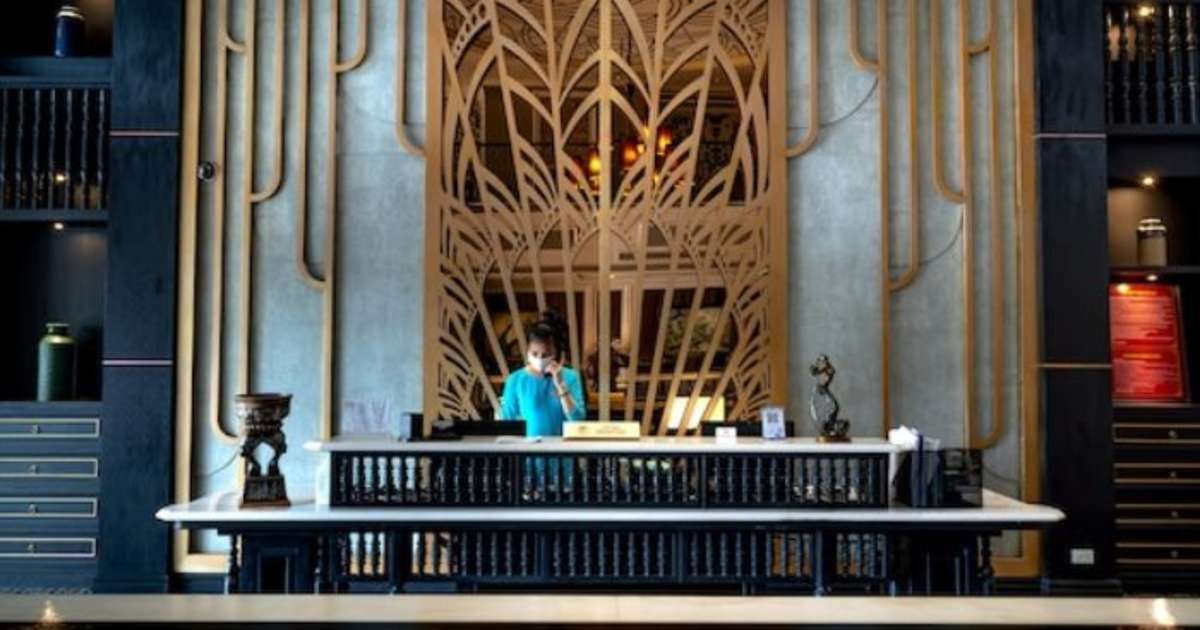 8 ways to increase hotel phone bookings and grow direct revenue 8 ways to increase hotel phone bookings and grow direct revenue