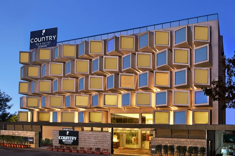 Αποτέλεσμα εικόνας για Country Inns & Suites By Carlson Announces Name Change To Country Inn & Suites By Radisson