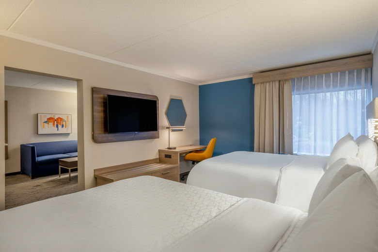 Holiday inn express greensboro i 40 wendover unveils stunning