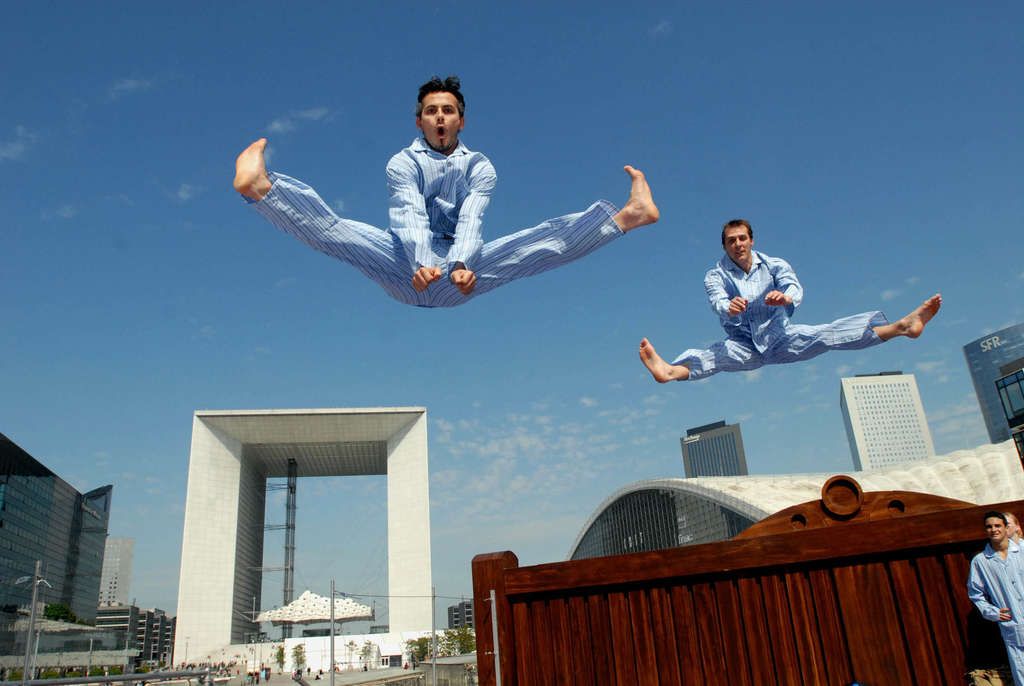 IHG hosts the World’s Biggest BedJump to celebrate the World’s Biggest Free Nights offer (Video)