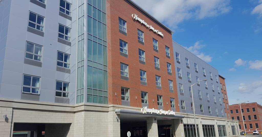 New Hampton Inn & Suites by Hilton Opens in the New England City of