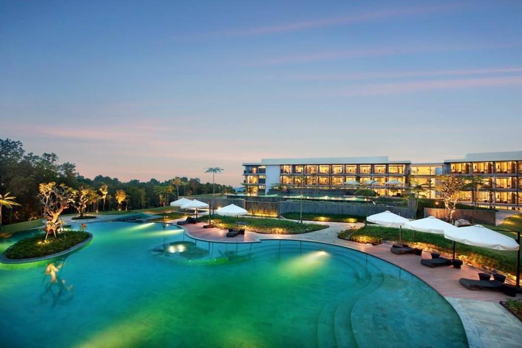 Louvre Hotels Group announces the opening of Royal Tulip Gunung Geulis