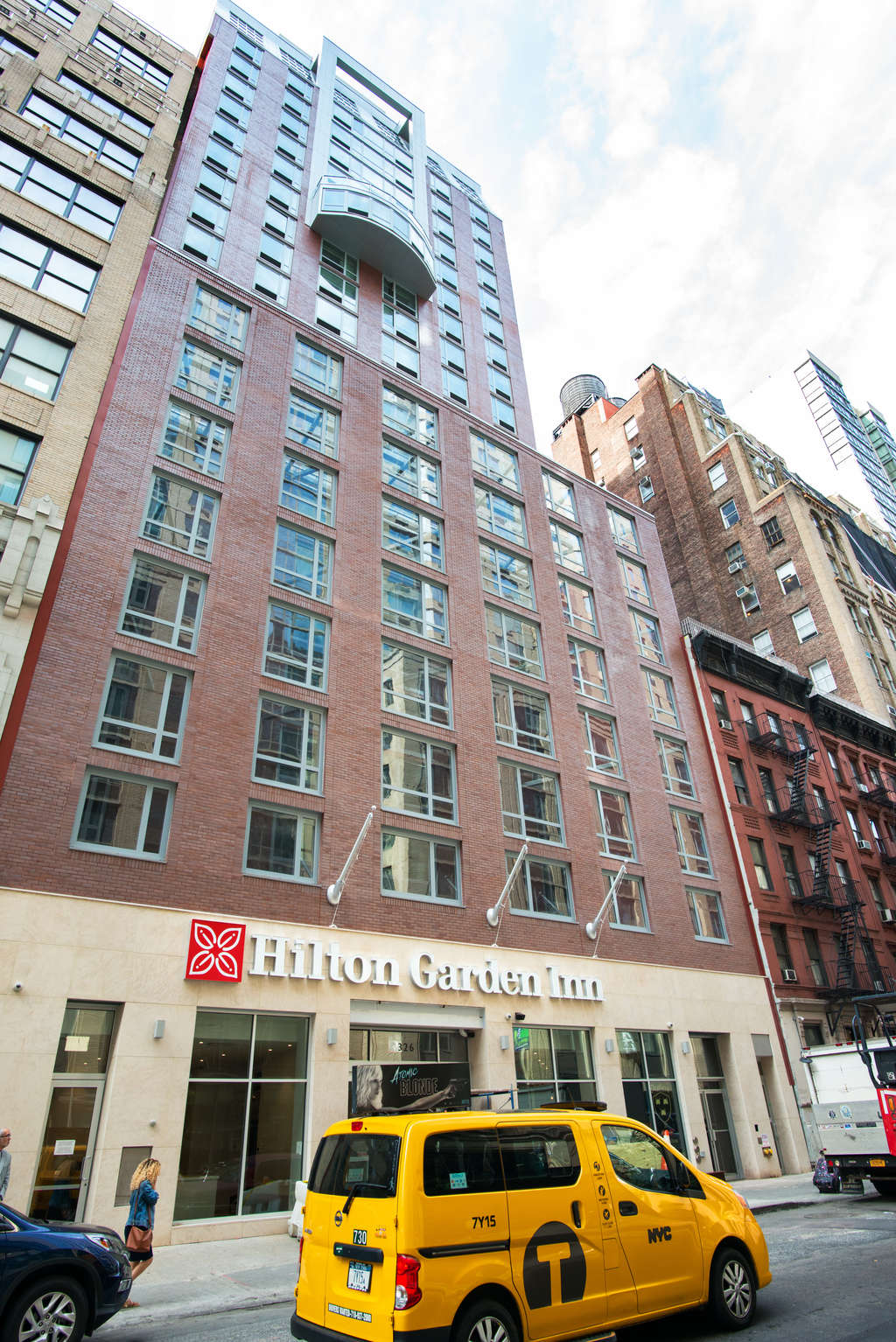 Manhattan's Newest Hilton Garden Inn Opens Near Times Square, image size:1024x1534