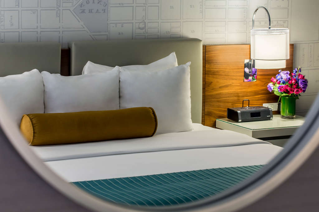 Chicago Hotel Embracing Single Parent Families For Mothers Day -