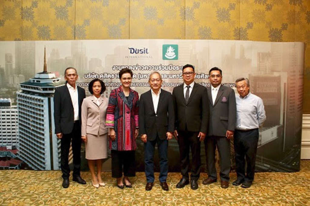 (Pictured, from left):

Ajarn Amarit Choosuwan, former dean of the Faculty of Painting, Sculpture and Graphic Arts, Silpakorn University
Ms Titiya Xuto, Vice President of Operations, Dusit International, and General Manager, Dusit Thani Bangkok
Ms Suphajee Suthumpun, Group CEO, Dusit International
Mr Chanin Donavanik, Vice Chairman and Chairman of the Executive Committee, Dusit International
Assoc. Prof. Sayumporn Kasornsuwan, Vice President for Art and Culture, Silpakorn University
Asst. Prof. Chawalit Khaokiew of the Faculty of Archeology, Silpakorn University
Assoc. Prof. Chaiyasit Dankittikul, PhD, Dean of the Faculty of Architecture, Silpakorn University — Photo by Dusit