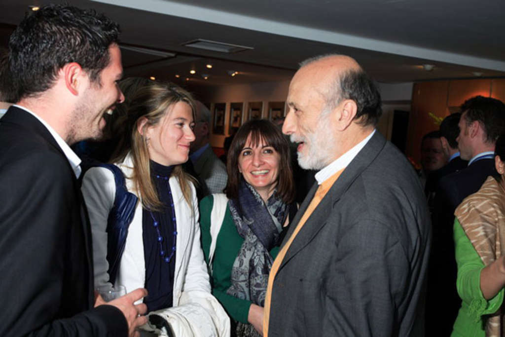 Carlo Patrini, founder of the worldwide Slow Food movement, with students (2010)— Photo by The Oxford Cultural Collective