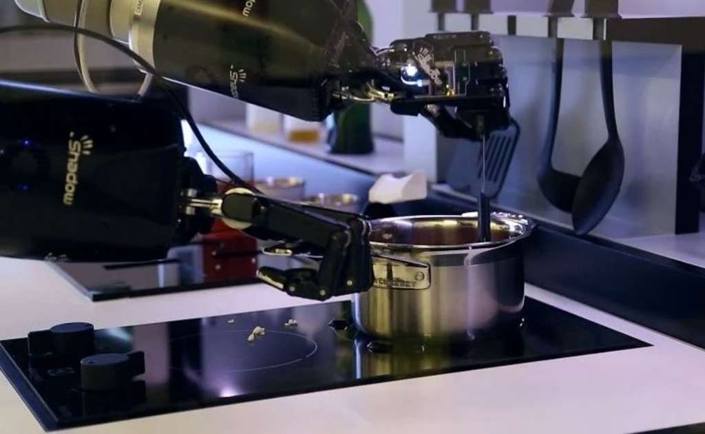 Moley Robotic’s Robot Kitchen. Source: International Business Times UK— Source: EHL