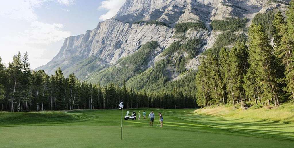 Fairmont Banff Springs — Source: Accor