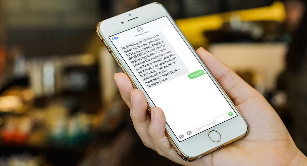 Arrival text in the guest's language— Photo by LoungeUp — Guest Engagement Platform