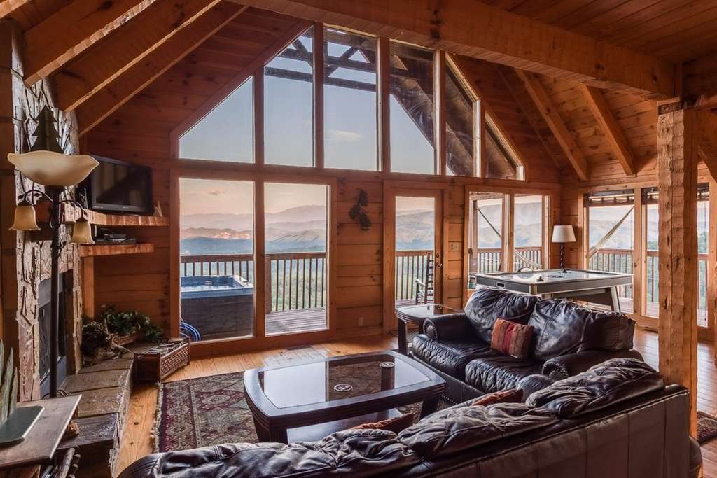 Stunning mountain top view! This cabin has it all! (Sevierville, Tennessee, United States)— Source: Airbnb