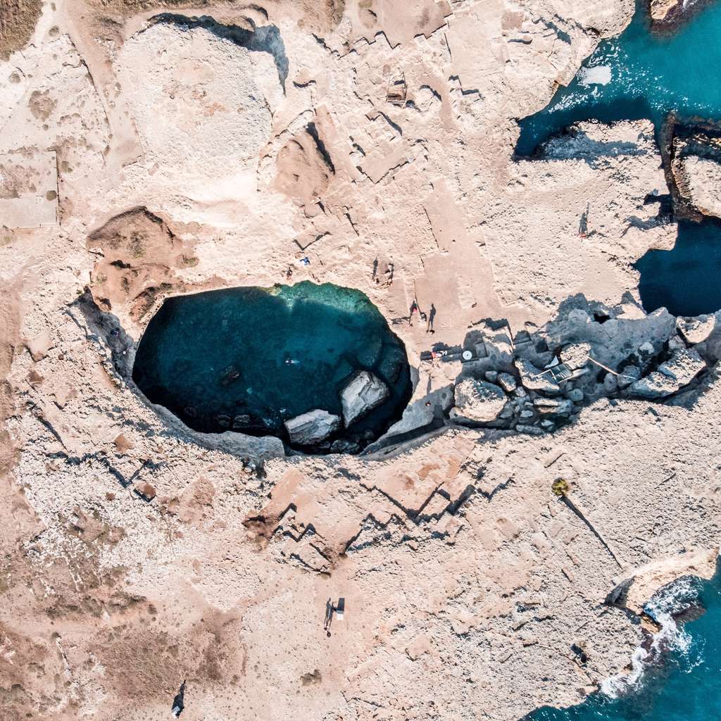 Grotte de la poésie, Roca Vecchia, Melendugno, Italie — Image de Giulia Gasperini sur Unsplash