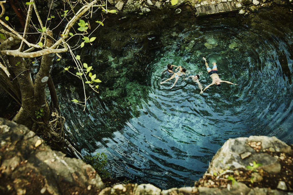 Cenote Samula in Yucatán, Mexico — Photo by Booking.com