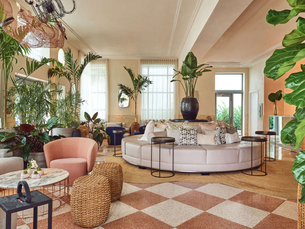 Hotel Greystone | Miami Beach, Florida — Photo by BLLA