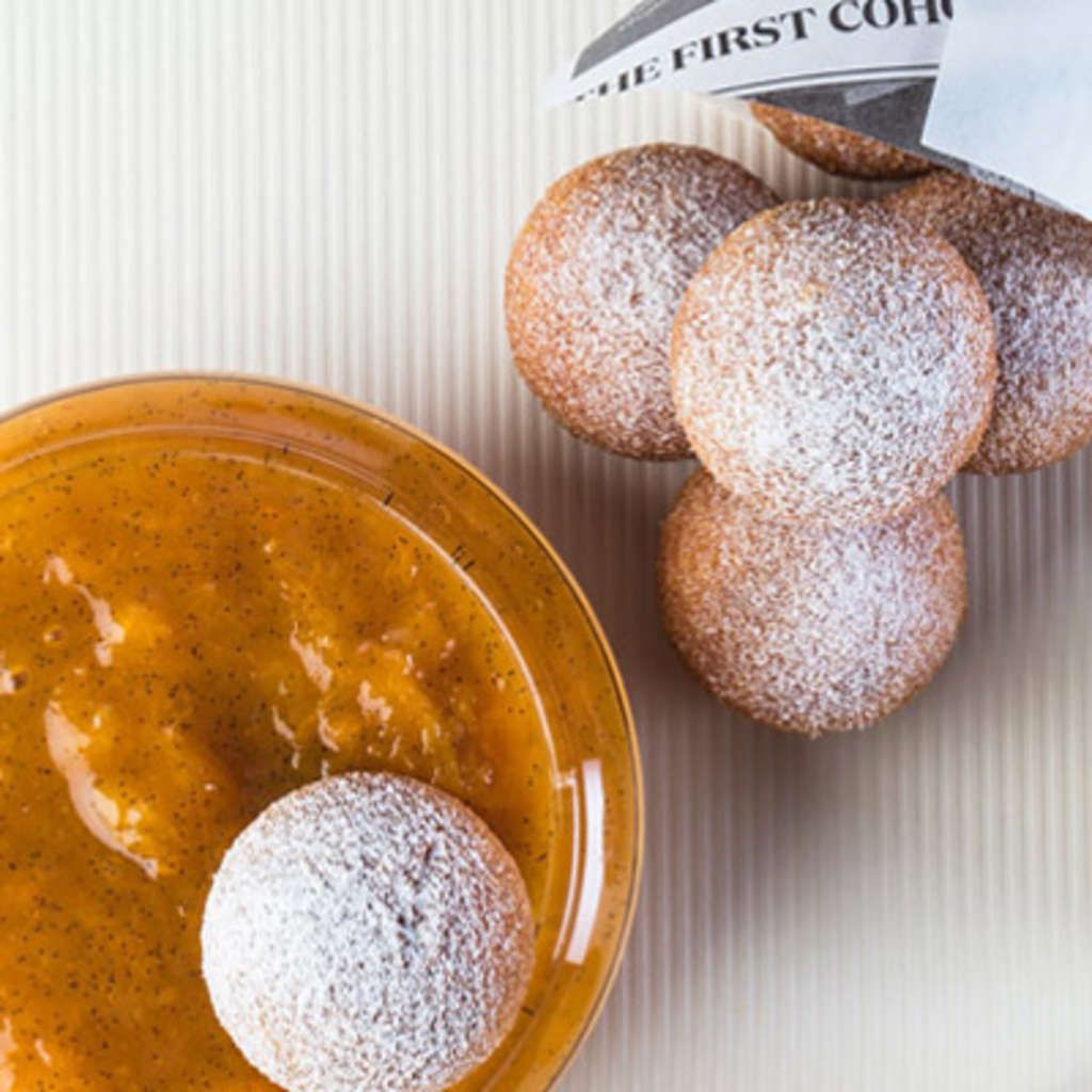 Pain perdu en cromesquis Marmelade d'abricots - La Gourmandise— Source: EHL