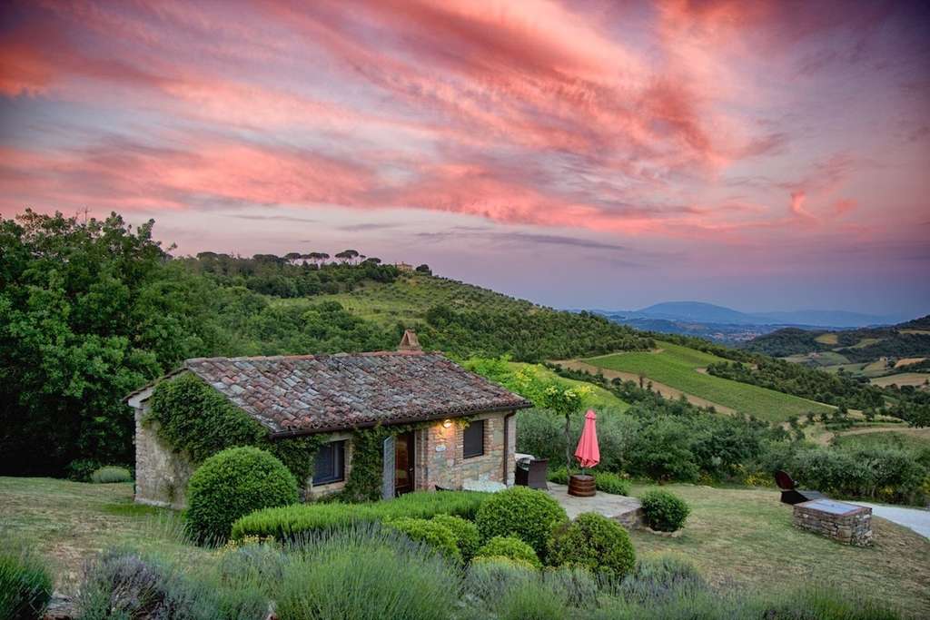 Casa San Gabriel (Pierantonio, Italy) — Source: Airbnb