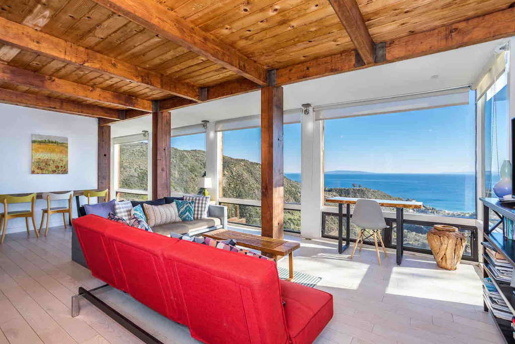 Ocean View Hideaway (Malibu, CA, United States) — Source: Airbnb