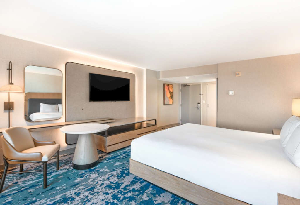 Renovated King Room — Photo by Hilton